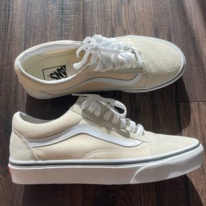 OLD SKOOL VANS: 8.5